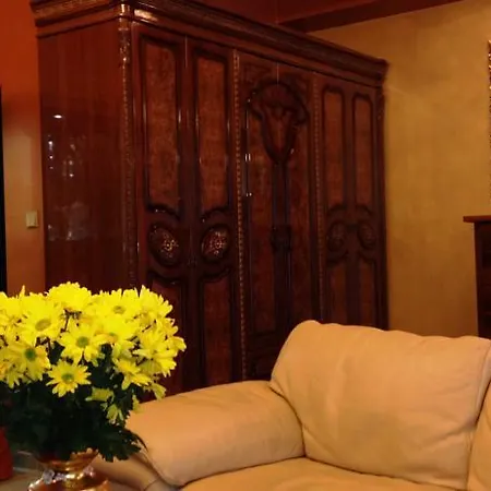 Royal Ground Floor - 100 M² Apartamento Teplice