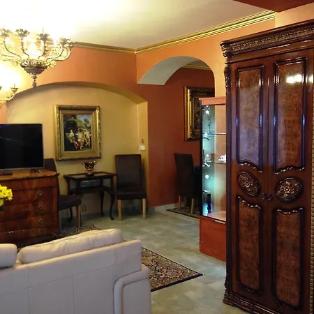 Royal Ground Floor - 100 M² * Teplice
